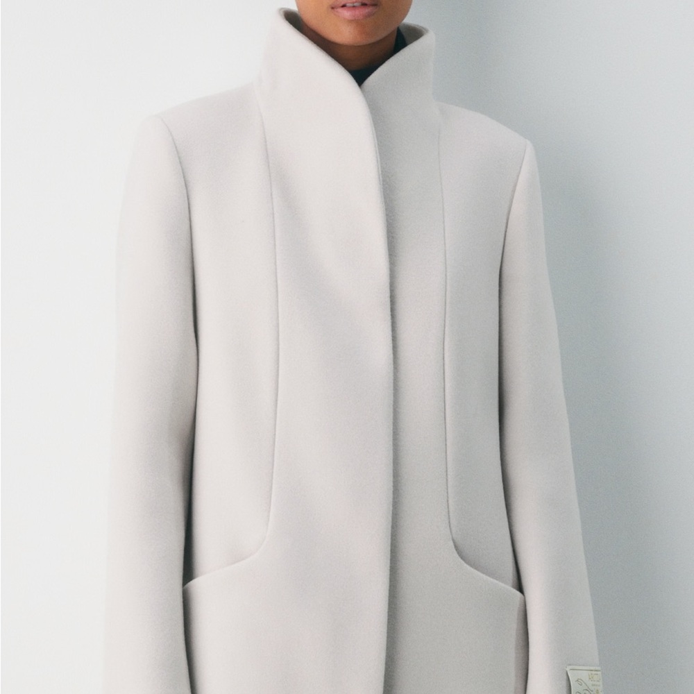 NEW WITH TAGS NEVER WORN Aritzia Cocoon Coat- Luxe Wool Cashmere